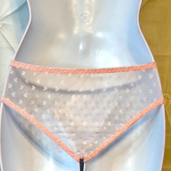 NWT Pink Lace Matching Bra and Panties Set- small - Picture 6 of 8